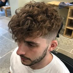 Loose Perm Short Hair, Men Perm, Perm Hair Men, Perm Short Hair, Really Short Haircuts, Undercut Curly Hair, Perm Curls, Wavy Perm