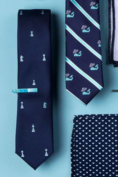 Navy blue ties always look good Classic Elegant Style, Navy Blue Tie, Blue Logo, Modern Gentleman, Blue Check, Colorful Socks, Blue Ties, Printed Ties, Sharp Dressed Man