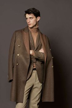 Male Fashion Trends: Boglioli Fall-Winter 2017 Collection Menswear Fashion Show, Men Style Tips, Menswear Fashion, Moda Vintage, Mens Winter Fashion, Mens Fashion Trends, Fall 2017, Double Breasted Suit Jacket, Mens Fashion Casual