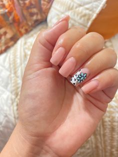 Teal Country Nails, Nails With A J Initial, Rodeo Nails Designs, Western Fall Nails, Western Style Nails, Country Nail Designs, Aztec Nail Designs, Country Acrylic Nails