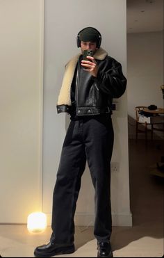 Dark Outfits Men, Instagram Clothing Brand, Daniel Simmons, Elevated Streetwear, Instagram Clothing, York Outfits, Masculine Outfits, Zara Mens, Estilo Hipster