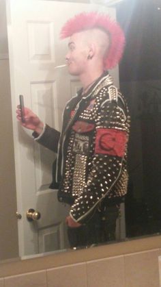 Punk Leather Jacket, Queer Punk, Punk Fashion Diy, Punk Love, Punk Culture, Crust Punk, Mohawks