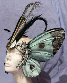 Cabbage Moth Mask. $145.00, via Etsy. Moth Mask, Diy Kostüm, Fantasy Costumes, Fantasy Fashion, Butterfly Wings, Costume Design, Halloween Makeup, Mardi Gras