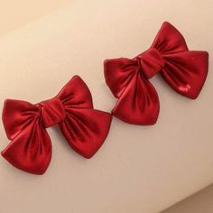 Red Bow Knot Stud Earrings
Material • Zinc Alloy
☆NWT, New With Tags☆

Smoke free home
Offers welcome
Ships same/next day #Earrings #Bow #StudEarrings Red Dress Day, Knot Stud Earrings, Knot Studs, Bow Knot, Red Bow, Women's Boutique, Boutique Jewelry, Ladies Boutique, Beautiful Gowns