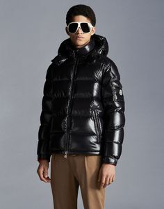 Moncler Maya, Short Puffer Jacket, Black Quilted Jacket, Winter Puffer Jackets, Moncler Jacket, Mens Parka, Winter Parka, Navy Jacket, Jackets For Men