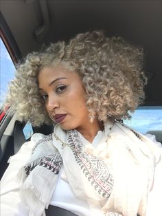 Cute! Platinum Blonde Hair Curly, Platinum Blonde Natural Hair, Ash Platinum Blonde Hair, Platinum Curly Hair, Blonde Hair Curly, Sew In Bob, Loc Colors, Curly Sew In