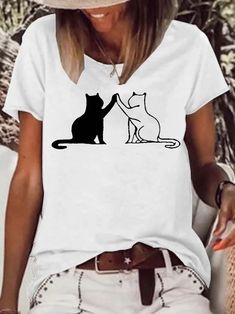 Lovely cute kitty printed tees on Llilicloth. Fit for all seasons. Cat T Shirts For Women, Cat Tshirt Design, Summer Text, Cat T Shirts, Text Letters, Cute Kitty, Cat Graphic, Cat T, Shirts For Women