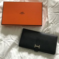 Brand New Hermes Bearn Wallet Black Comes With Dust Bag And Box Purchased In Paris Hermes Bolide, Hermes Orange, Green Clutches, Red Wallet, Hermes Wallet, Card Case Wallet, Change Purse, Notebook Planner, Hermes Bags