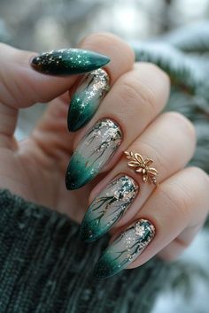 Nails To Go With A Green Dress, Throne Of Glass Nails, Moon Nails Design, Mystical Nails, Quince Shirts, Nail Art Green, Bohemian Nails, Nail Designs Easy Diy, Witchy Nails