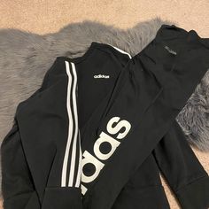 Classic Adidas Sweat Suit Adidas Fitted Long Sleeve Sets, Adidas Black Long Sleeve Set, Adidas White Long Sleeve Set, Adidas Sweat, Adidas Sweats, Classic Adidas, Sweat Suit, Adidas Pants, Adidas Black