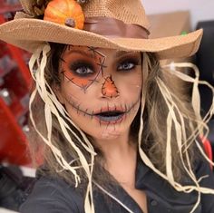 Scary Scarecrow Makeup, Scarecrow Costume Diy, Halloween Makeup Diy Easy, Scarecrow Halloween Makeup, Carnaval Make-up, Scary Scarecrow, Scarecrow Makeup, Makeup Scary