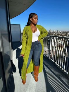 Jeans Brown, Cardigan Outfit, Body Suit Outfits, Getting Better, White Bodysuit, Cable Knit Cardigan, Black Women Fashion, Brown Leather Boots, Waist Jeans