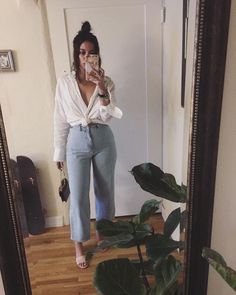 32 Year Old Woman, Look Retro, Fashion Blogger Style, Old Woman, Looks Style, Outfit Casual, Spring Summer Outfits, Outfits Casuales