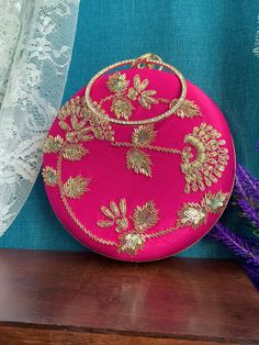 Fashion handbag / clutch . Gold plated hardwire. Crystal work. Velvet body and hand embroidery. Clutch Handbag, Fashion Handbags, Hand Embroidery, Hot Pink, Coin Purse, Women Handbags, Velvet, Handbags, Wallet