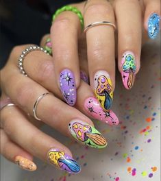 Mushroom Nails, Vintage Nail Art, Vacation Nail Designs, Kylie Makeup, Abstract Nails, Magic Nails, Hippie Nails, Manicure Inspiration, Vintage Nails