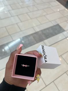 #rings #jewelry #pandora Cute Pandora Rings, Aesthetic Jewelry Pictures, Pink Pandora Ring, Pandora Jewelry Aesthetic, Rings Baddie, Pandora Gold Rings, Pandora Rings Aesthetic, Promise Ring Pandora