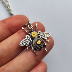 Steampunk jewelry necklace "Vintage bee". Beautiful pendant with real vintage watch part. Chain included. Great gift for you or someone. Made with love and ready to ship from Ireland :) Please avoid contact with water. Unusual Gifts For Women, Vintage Bee, Bee Jewelry, Steampunk Necklace, Elegant Pendant, Steampunk Jewelry, Vintage Watches, Vintage Necklace, Gifts For Women