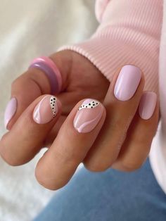 pink short nails with swirls Short Gel Nails, Casual Nails, Short Nail Designs, Pastel Nails, Beauty Nail, Funky Nails, Summer Nail