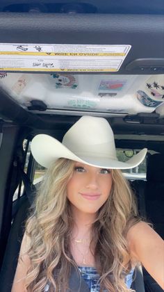 country concert makeup inspo white cowboy hat Country Concert Makeup, Cowboy Hat Hair, Easy Girls Hairstyles, Curled Blonde Hair, White Cowboy Hat, Country Fits, Concert Makeup, Concert Hairstyles, Hairstyles Design