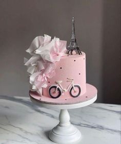 Paris Birthday Cakes, Latest Birthday Cake, Paris Themed Cakes, Eiffel Tower Cake, Cupcakes Design, Paris Cakes, Paris Birthday, Paris Themed, Cake Decorating Frosting