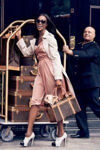 Louis Vuitton Luggage, Travel Chic, Vogue India, Travel In Style, Lv Handbags, Beauty And Fashion, Lady Dior Bag, Vuitton Handbags