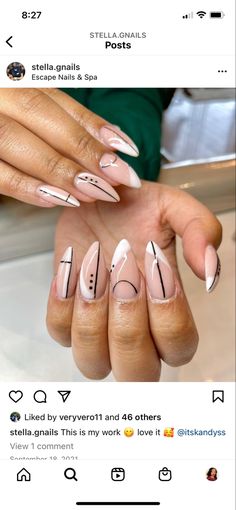 Grown Woman Nail Designs, Fun Oval Nail Designs, Boho Nail Ideas Almond, Abstract Nail Designs Simple, African Inspired Nail Design, Abstract Nail Art Almond Shape, Afrocentric Nails, Monochromatic Nail Designs, Nude Baddie Nails Almond