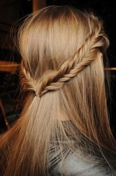 <3 Trendy We Fryzurach, 2019 Hairstyles, Fishtail Braid Hairstyles, Hairstyles Braids, Hairstyles Easy, Braids Hairstyles