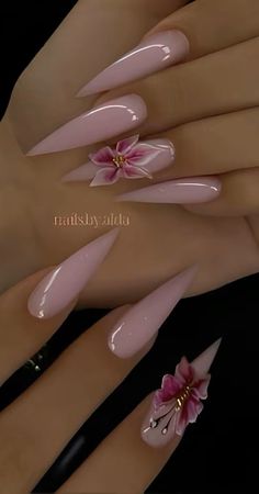 Pink Stiletto Nails Designs, Pink Girly Nails, Nail Color And Design, Random Nails, Pink Stiletto Nails, Pink Flower Nails, Lux Nails, Seashell Nails, Acrylic Nails Stiletto