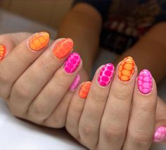 French Rosa, Croc Nails