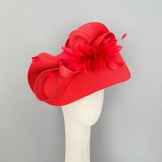 RED bow and feathers kentucky derby hat. This RED fascinate hat is perfect for races, luncheons, weddings or any special occasion. It is mounted on a thin headband (with silicone ends to prevent a headache) and small comb. Follow this link for more beautiful choices from 'Sophie Young Hats' https://www.etsy.com/shop/sophieyounghats Race Day Hats, Hat Tea Party, Red Fascinator, Kentucky Derby Fascinator, Royal Ascot Hats, Pink Fascinator, Derby Fascinator, Ascot Hats, Flower Fascinator