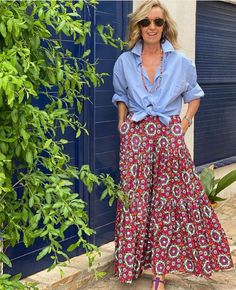 Long Skirt Outfits, Maxi Skirt Outfits, Mode Chic, Over 50 Womens Fashion, Casual Chic Outfit, Boho Look, Fashion Over 50, Skirt Outfits, Couture Fashion