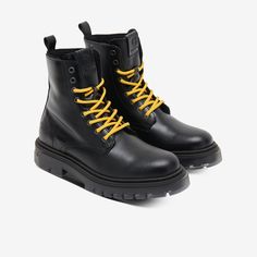 The Bowery Boot: Utilitarian-inspired, rebel approved. Handcrafted in Portugal with luxurious leather, faux shearling lining, and a hefty lug sole. Cold temps and wintry sidewalks are no match for this everyday winter boot. Everyday Winter Boots, New Launch, Black Laces, Lug Sole, Winter Boot, Two Tone, Portugal, Leather Upper, Product Launch