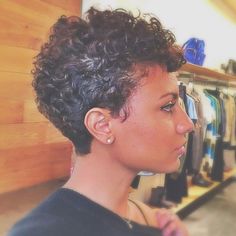 Pelo Afro, Sassy Hair, Hair Crush, Women Hairstyles, Love Hair, Pixie Hairstyles