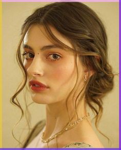 Princess Vibes: Fairy Tale Prom Hairstyles for a Magical Night Formal Hairstyles, Wedding Hair And Makeup, Aesthetic Hair, Vintage Hairstyles, Bridesmaid Hair, Prom Hair, Hair Looks, Hair Tutorial, Hair Inspo