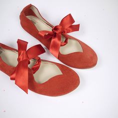 "These beautiful leather ballet flats are really so soft and elegant, whether you will have them as bridal shoes on your Wedding day, or as everyday favourite flats, these unique shoes will make you feel so special! ► Handmade to order ballet flats, I will be delighted to personally handcraft a pair especially for you! ► Upper in buttery soft red Italian leather suede ► Satin ribbon closure ► Available in many wonderful colors, see them all here : https://www.etsy.com/shop/elehandmade If you fan Red Ballet Shoes, Textile Bag, Soft Red, Low Heel Shoes, Can Crafts, Unique Shoes, Leather Ballet Flats, Ballet Flat Shoes, Handmade Shoes