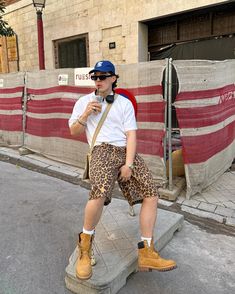 🐆🐆🐆🐆 @bershka #bershkastyle Leopard Shorts Outfit, Men Shorts Outfit, Shorts Outfits Men, Bershka Men, Leopard Outfit, Oversize Outfit, Masc Fashion, Boiler Room, Leopard Outfits