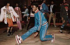 60s street dancers - Google Search Gucci Pre Fall 2017, Northern Soul, Designer Streetwear, Hip Hop Artists, Hip Hop Culture, Hip Hop Streetwear, Vogue Magazine, Sportswear Brand, Runway Show