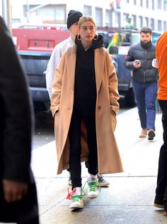 Hailey Baldwin Outfits, Hailey Bieber Street Style, Hayley Bieber, Hailey Bieber Outfits, Winter Mode Outfits, Hailey Baldwin Style, Work Outfit Office