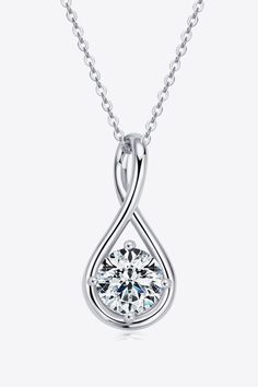 2 Carat Moissanite 925 Sterling Silver Necklace - Sydney So Sweet Stone Properties, Dragon Ring, Moissanite Necklace, Luxury Jewellery, Dainty Pendant, Moissanite Jewelry, Style Minimalist, Girls Jewelry, Drop Necklace