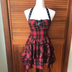 - One Of A Kind, Revamped Item - Red & Black Tartan Material - A Black Bow With A Skull Cameo On The Chest - Pu Straps With Metal Grommets (Stretchy On Top) - Adorable Asymmetrical Pixie Hem With Hanging Tails - Brand New, Never Worn, No Tags Size M Bust Up To 35" Waist Up To 27" Hips Free Underarm To Hem 22" At The Shortest Point Punk Christmas, Tartan Material, Skull Cameo, Shoulder Strap Dress, Red Gothic, Black Tartan, Asymmetrical Pixie, Punk Dress, Healthy Ideas