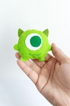 Little Mike’s Monster Plush Craft, Felt Toys Diy, Felt Plushie, Felt Food Diy, Diy Plush Toys, Felt Toys Patterns, Handmade Plushies