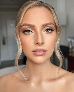 Ultimate Blonde Bridal Makeup Guide 2024: Trends, Tips, and How-To's Wedding Eye Makeup, Glam Wedding Makeup, Bridesmaid Hair Makeup, Formal Makeup, Bridal Makeup Natural, Wedding Day Makeup, Smink Inspiration, Makijaż Smokey Eye