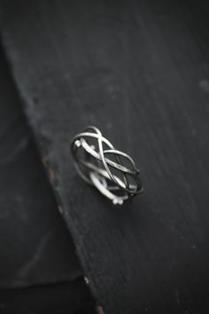 ITEM DESCRIPTION: The size of the ring on photo 10 (US and Canada) T 1/2 (UK and AU) I can make it any size you want - just mark your size in the order Weight - 3 g. I made this pretty elven ring of sterling silver. It looks like twisted twigs. There are very light bark texture and buds on silver. This unisex ring looks like a real piece of nature. It will be great for everyday wearing and for the forest wedding ceremony. Women elven ring: www.etsy.com/listing/793208463 Ooak jewelry made by eco- Men’s Jewlrey, Dnd Shadow, Forest Wedding Ring, Ring For Men Wedding, Elf Ring, Plant Ring, Bohemian Wedding Rings, Elven Ring, Men Wedding Band