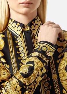 A recurring brand motif, this long-sleeve shirt features the Barocco print and is crafted from pure silk. A single Medusa button accents the button-down style. Royal Fashion, Silk Shirt, Shirt Sale, Online Design, Pure Silk, Accessories Design, Versace, Long Sleeve Shirts, Models