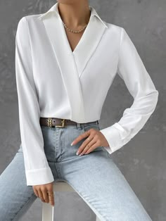 Corporate Shirts, Pleated Shirt, Elegante Casual, Classy Work Outfits, Stylish Work Outfits, Elegant Blouses, Mode Inspo, Women Blouses, Elegant Shirt