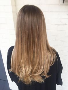 Brown Ombre Hair, Brown Hair Inspo, Honey Blonde Hair, Brown Hair Balayage, Dark Blonde Hair, Blonde Hair Inspiration, Brown Blonde Hair, Ombre Hair Color, Hair Color Balayage