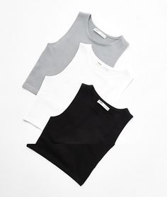 Top by Pull&Bear Take it back to basics Plain design Pack of three Sleeveless style Cropped length Slim fit Basic Cropped Ribbed Tank Top, Basic Ribbed Crop Tank Top, Basic Ribbed Crop Top Tank, Trendy Seamless Gray Crop Top, Trendy Gray Seamless Crop Top, Gray Stretch Ribbed Crop Top, Gray Seamless Crop Top, Basic Cropped Tank Top, Basic Solid Color Tank Crop Top