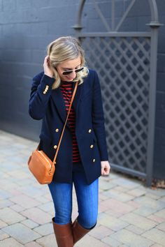 Winter Blue Blazer Outfit, Navy Blue Blazer Outfit Women Winter, Navy Blazer Outfit Women Work, Navy Outfits For Women, Navy Blue Jacket Outfit, Navy Jacket Outfit, Navy Blue Blazer Outfit