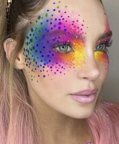 Facepainting Ideas Festival, Avant Garde Makeup Creative Inspiration, Confetti Makeup, Power Makeup, Pride Face Paint, Makeup Pride, Rainbow Makeup Looks, Pride Makeup Ideas, Carnaval Make-up