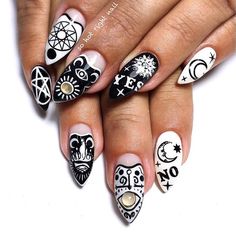 Scary Halloween Nails Design, Halloween Toe Nails, Halloween Nails Diy, Halloween Acrylic Nails